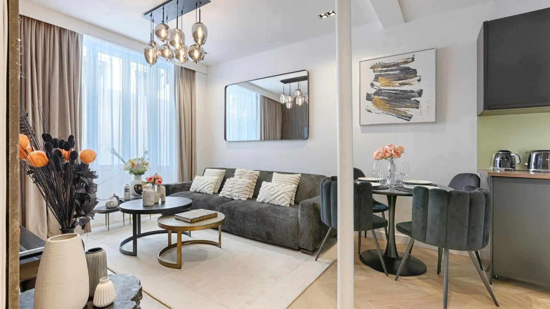 Stylish 2 Bedroom Near Montmartre Sacre Coeur Paris Apartment
